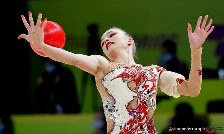 Revenire spectaculoasă. Sportivele din Moldova au înregistrat un punctaj maximal la Campionatul European de Gimnastică Ritmică (FOTO)