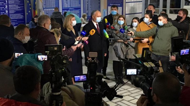 Alegeri prezidenţiale 2020. Igor Dodon şi-a exercitat dreptul la vot: Am votat pentru relaţii bune între toate etniile din Republica Moldova (FOTO)