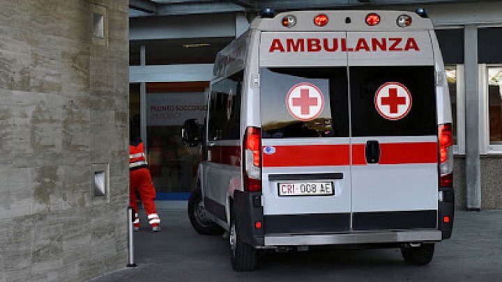 Un român a murit în Italia, așteptând în ambulanță, rezultatul testului COVID-19