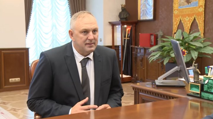 Fostul director al SPPS, Iaroslav Martin, trimis pe banca acuzaților, pentru confecționarea unor insigne neconforme