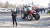 Fermierii renunţă la proteste. Aceştia şi-au scos tractoarele din PMAN (FOTOREPORT)
