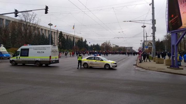 Centrul capitalei, blocat din cauza protestului din PMAN. Cum circulă transportul public 