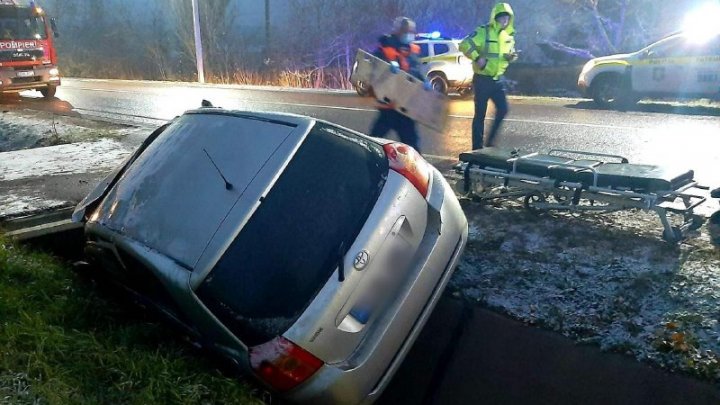 Accident tragic în orașul Soroca. Un tânăr de 19 ani a decedat, după ce mașina pe care o conducea a fost grav avariată (FOTO)