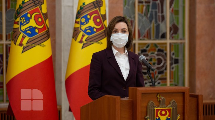 (FOTOREPORT) Maia Sandu a organizat consultări cu fracţiunile parlamentare. Preşedintele caută soluţii pentru depăşirea crizei politice