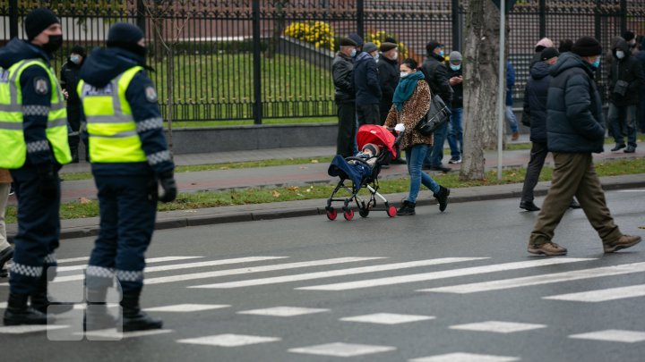 Protest în fața Parlamentului (FOTOREPORT)