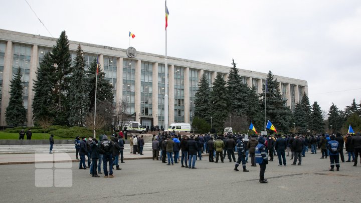 FOTOREPORT din Piaţa Marii Adunări Naţionale