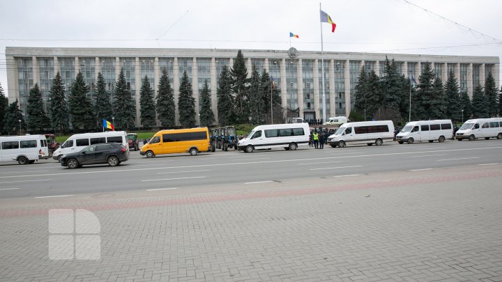 FOTOREPORT din Piaţa Marii Adunări Naţionale