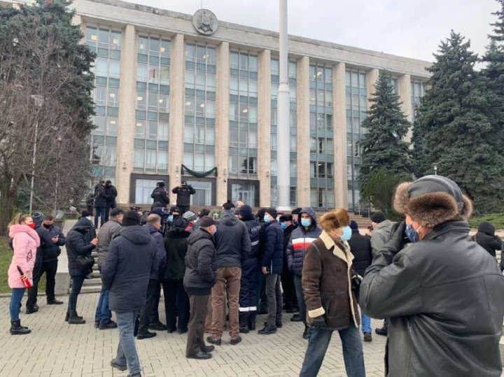 Agricultorii protestează în centrul Capitalei (VIDEO/FOTO)