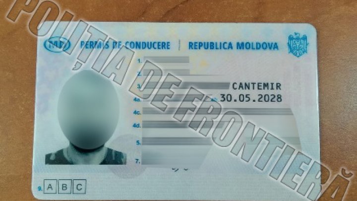 Șoferul unei curse ocazionale, prins la frontieră cu un permis de conducere falsificat