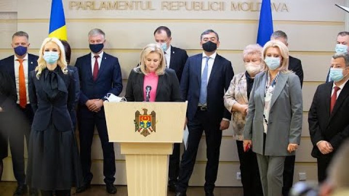 Platforma „Pentru Moldova” condamnă demisia Guvernului în lipsa unui plan anti-criză