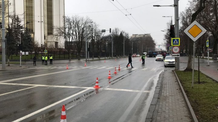 Protestele agricultorilor continuă. Circulația pe bd. Ștefan cel Mare, sistată