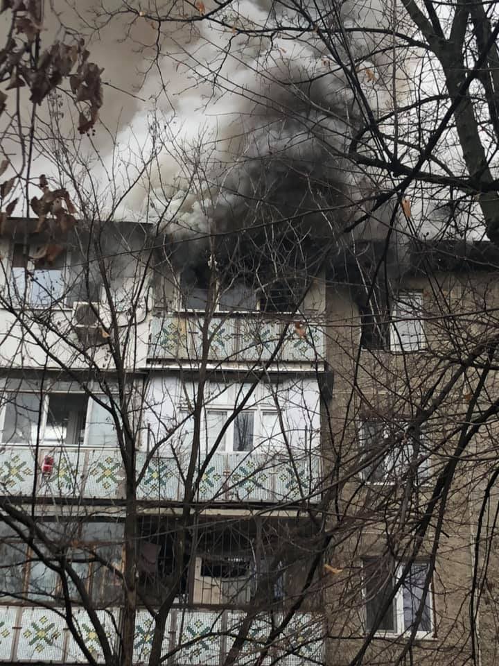 INCENDIU DE AMPLOARE în Capitală. Un apartament, în flăcări. O femeie a murit (VIDEO/FOTO)