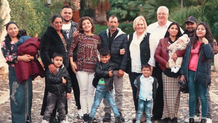 O româncă răpită la naştere şi vândută în America şi-a regăsit familia după 25 de ani