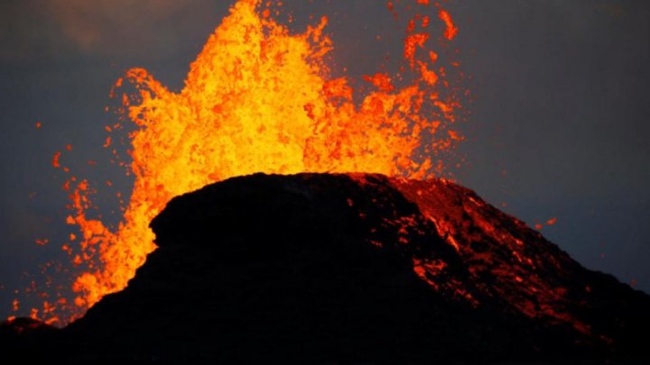 Vulcanul Kilauea din Hawaii este în fază de erupţie