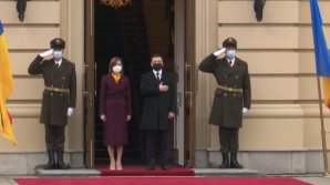 Ceremonia oficială de întâmpinare a preşedintelui Maia Sandu de către omologul său ucrainean, Volodimir Zelenski (LIVE)