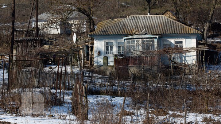 Satele Moldovei devin tot mai pustii. Trei localităţi din raionul Soroca vor fi în curând sate doar pe hârtie (FOTOREPORT)