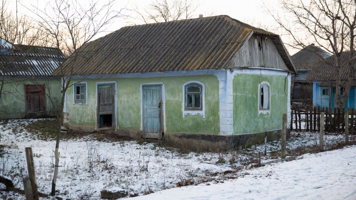 Satele Moldovei devin tot mai pustii. Trei localităţi din raionul Soroca vor fi în curând sate doar pe hârtie (FOTOREPORT)