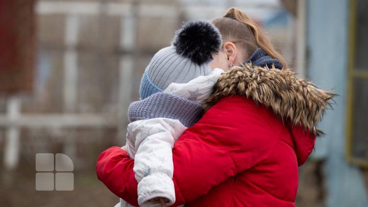 O familie din Chircăieşti cere ajutor pentru a-şi salva fiul de şapte luni