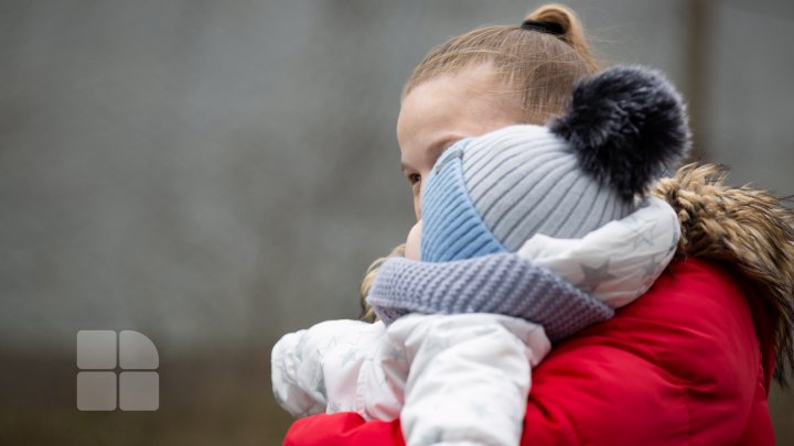 O familie din Chircăieşti cere ajutor pentru a-şi salva fiul de şapte luni