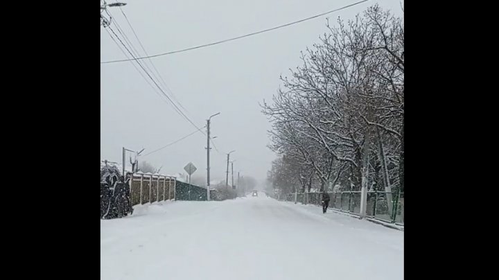 Iarna la Hîrbovăţ a venit pe neaşteptate (VIDEO)