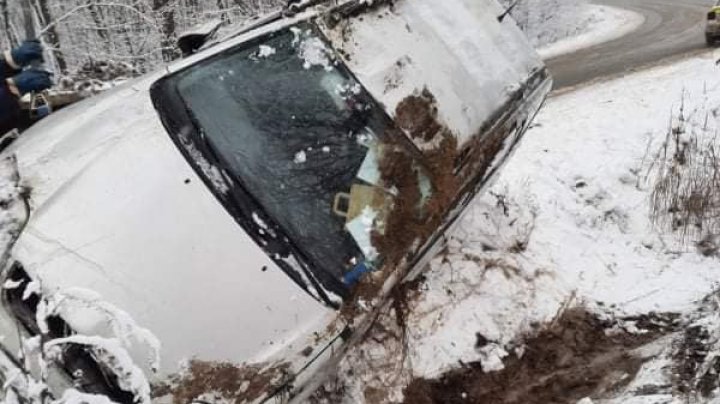 Accident pe traseul Chişinău-Lăpuşna. Şoferul a avut nevoie de îngrijiri medicale