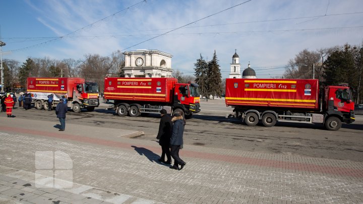 FOTOREPORT de la ceremonia oficială de predare a asistenței umanitare acordate de România