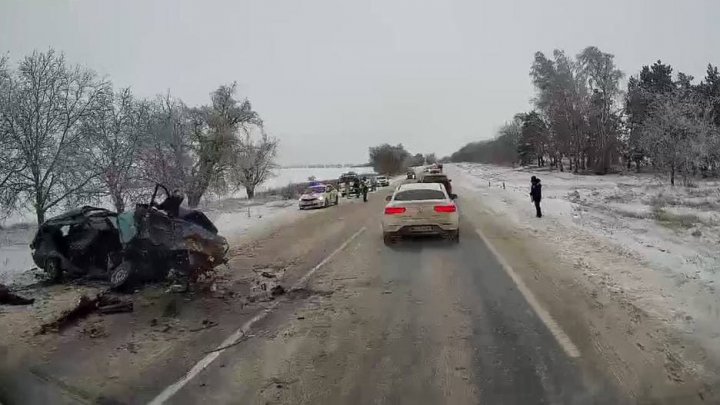 ACCIDENT DE GROAZĂ la Rîșcani. Două femei au murit, iar alte trei persoane, transportate la spital (VIDEO)