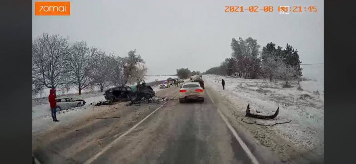 ACCIDENT DE GROAZĂ la Rîșcani. Două femei au murit, iar alte trei persoane, transportate la spital (VIDEO)