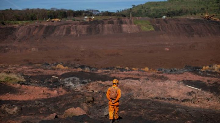 O firmă minieră din Brazilia acceptă să achite despăgubiri de şapte miliarde de dolari după o catastrofă