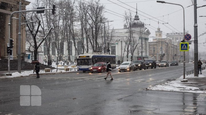 Lapoviţă şi ploi în Moldova! Ce temperaturi vor indica mâine termometrele 