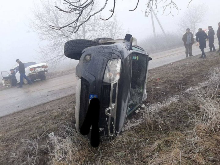 Carambol pe traseul Ungheni-Cetireni-Alexeevca. Patru automobile, implicate în accident (FOTO)