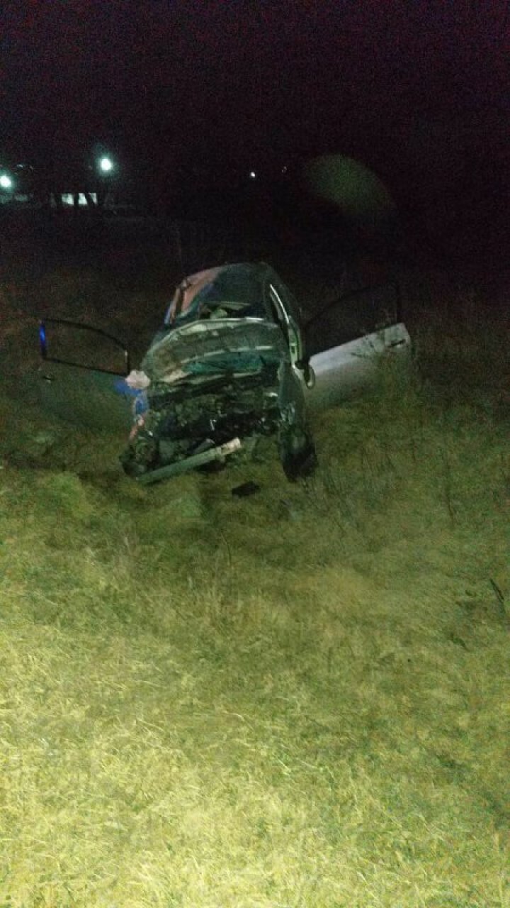 Accident grav în raionul Ialoveni. Un tânăr de 20 de ani a murit, după ce maşina în care se afla s-a răsturnat