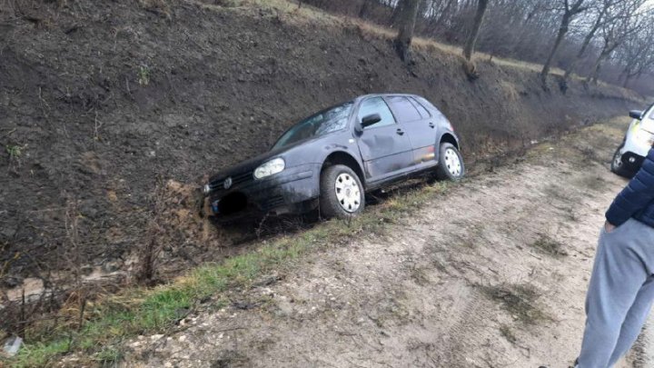 Accident pe șoseaua Hîncești-Rusca. Un bărbat, transportat la spital (FOTO)