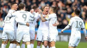 Leeds United a învins liderul clasamentului, formația Manchester City, scor 2-1