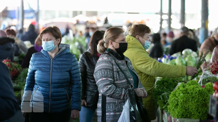 Oamenii, în goana după cumpărături pentru masa de Paşte (FOTOREPORT)