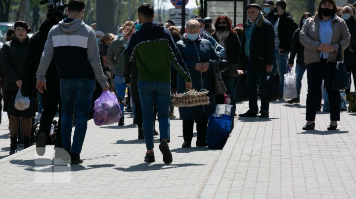 (FOTOREPORT) Haos după anularea stării de urgenţă! Cum arată cele mai aglomerate locuri din Chişinău