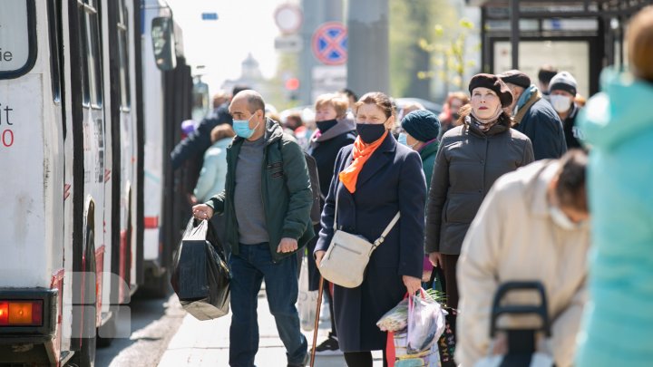 (FOTOREPORT) Haos după anularea stării de urgenţă! Cum arată cele mai aglomerate locuri din Chişinău