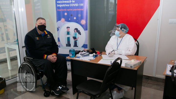 A fost deschis primul centru de vaccinare împotriva COVID-19 din Chișinău (FOTO)