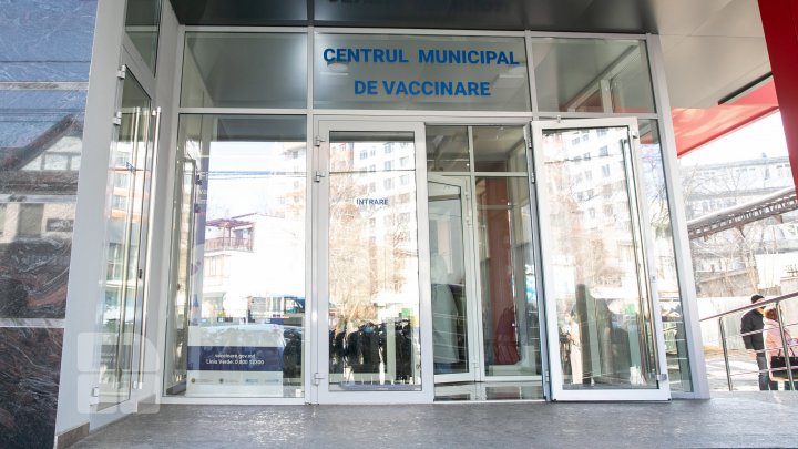 A fost deschis primul centru de vaccinare împotriva COVID-19 din Chișinău (FOTO)