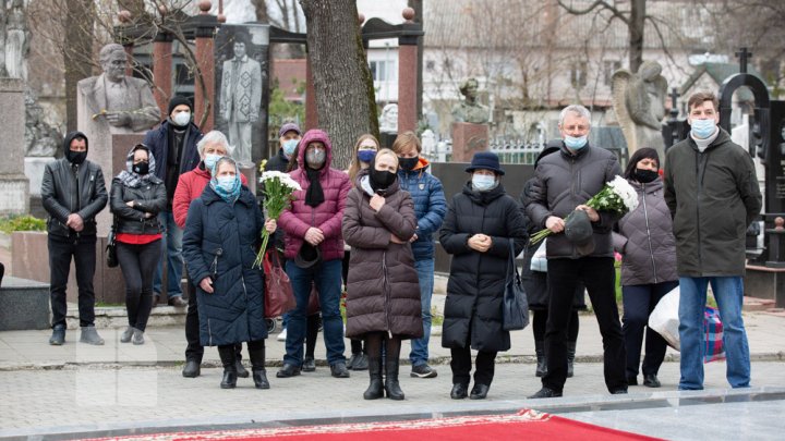 Zi de doliu pentru cultura ţării noastre. Boris Bechet a fost petrecut pe ultimul drum (FOTO)