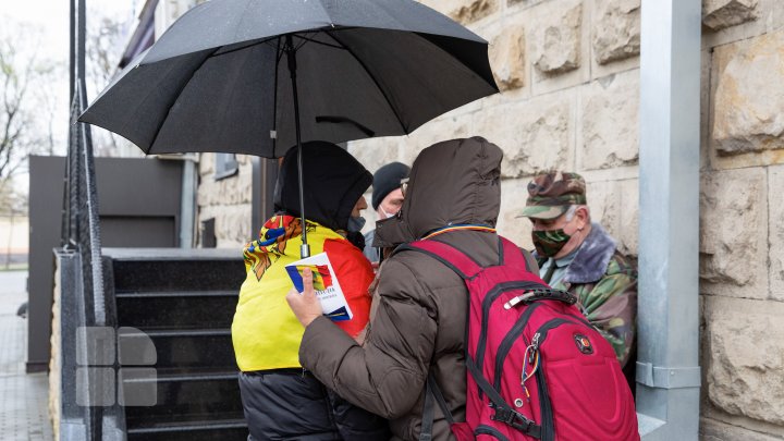 Reacția la decizia de dizolvare a Parlamentului (FOTOREPORT)