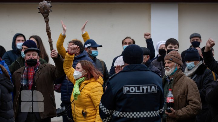 Reacția la decizia de dizolvare a Parlamentului (FOTOREPORT)