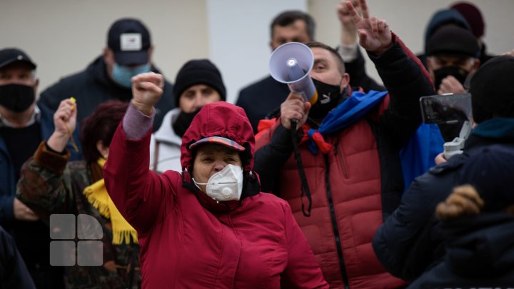 Reacția la decizia de dizolvare a Parlamentului (FOTOREPORT)