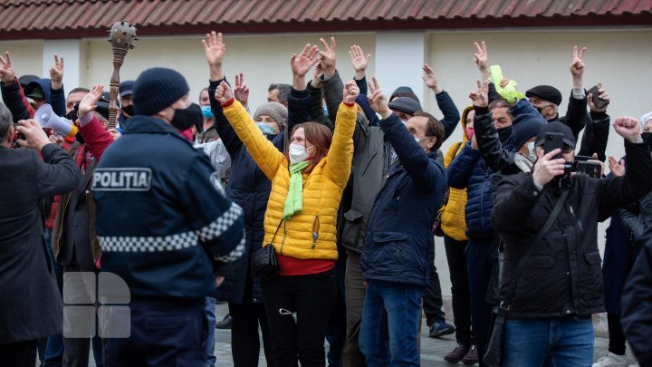 Reacția la decizia de dizolvare a Parlamentului (FOTOREPORT)