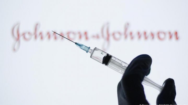 SUA: Nu s-a stabilit nicio legătură între cheagurile de sânge şi vaccinul Johnson & Johnson