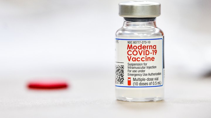 Moderna vrea să producă trei miliarde de doze de vaccin Covid-19 în 2022