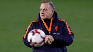 Legendarul Dick Advocaat şi-a luat adio de la meseria de antrenor