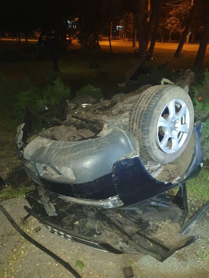 Accident grav pe strada Uzinelor. Un tânăr, internat la reanimare în stare de comă 