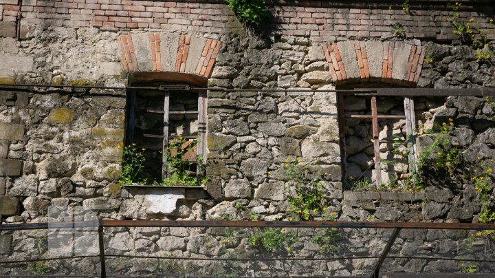 Patrimoniu, la un pas de ruinare. Peste 80 la sută dintre clădirile cu statut protejat din Capitală, într-o stare deplorabilă (FOTOREPORT)