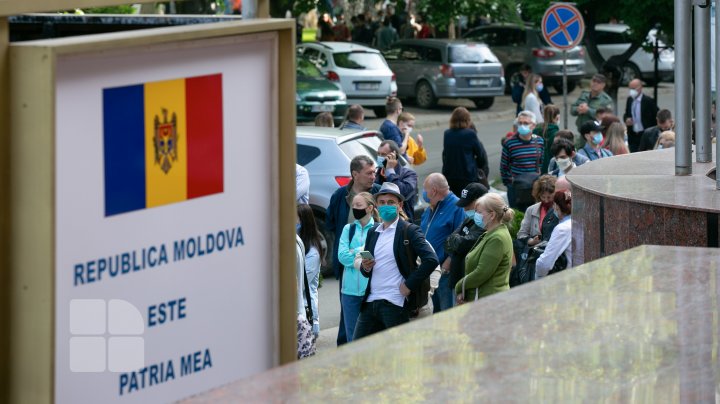 FOTOREPORT de la maratonul de vaccinare la Palatul Republicii